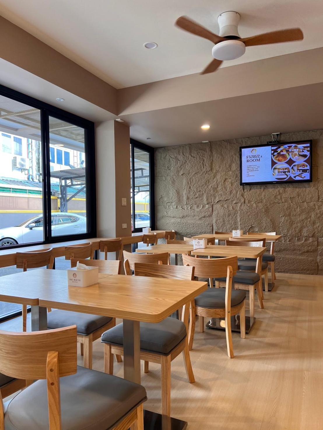 Berich Hotel Tak Εξωτερικό φωτογραφία
