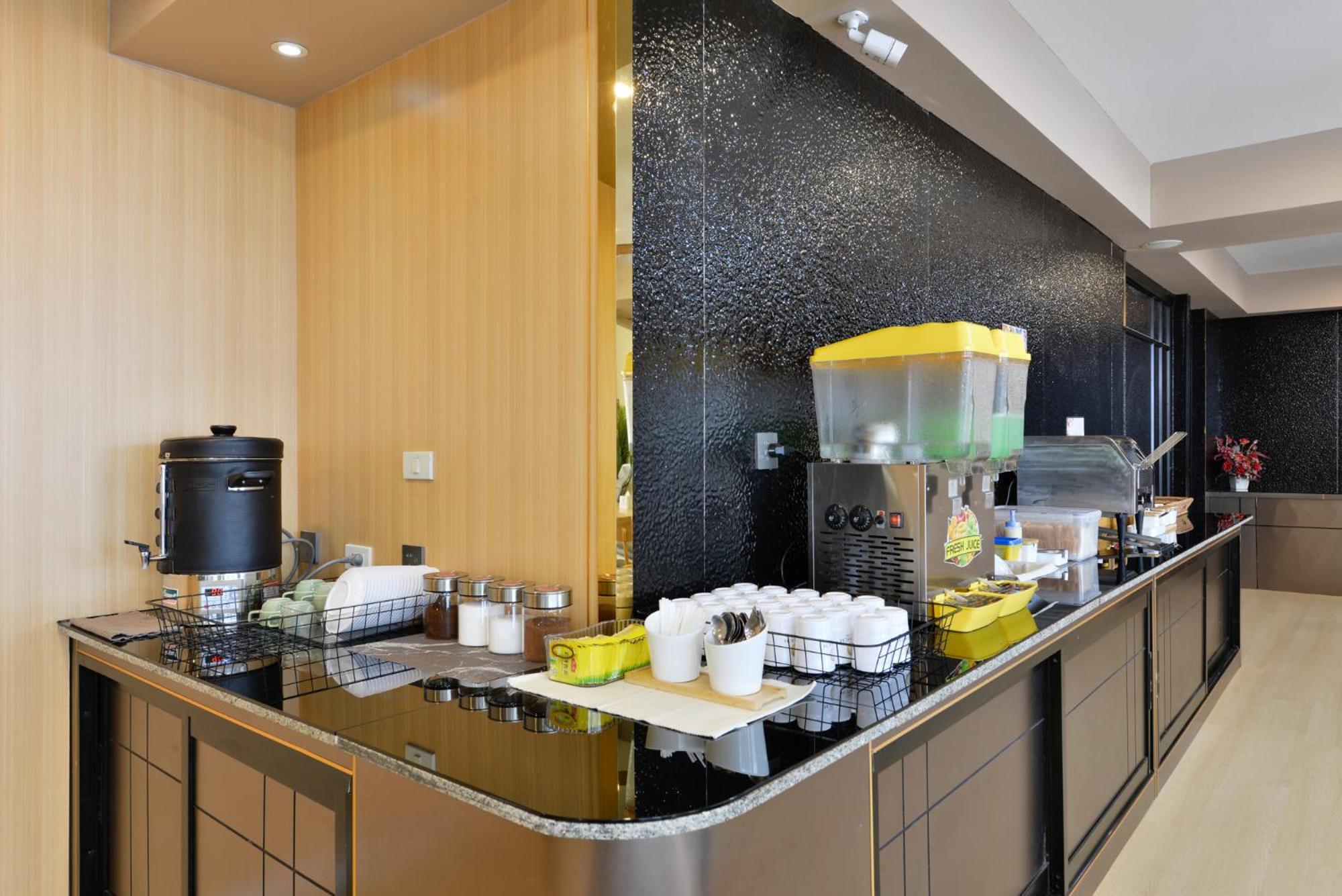 Berich Hotel Tak Εξωτερικό φωτογραφία
