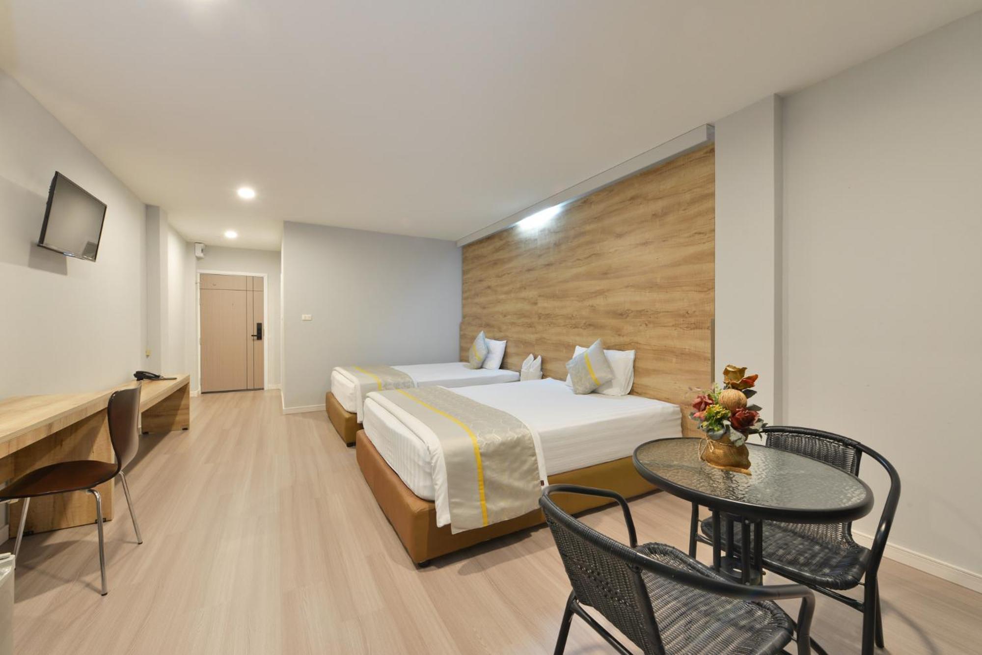 Berich Hotel Tak Εξωτερικό φωτογραφία