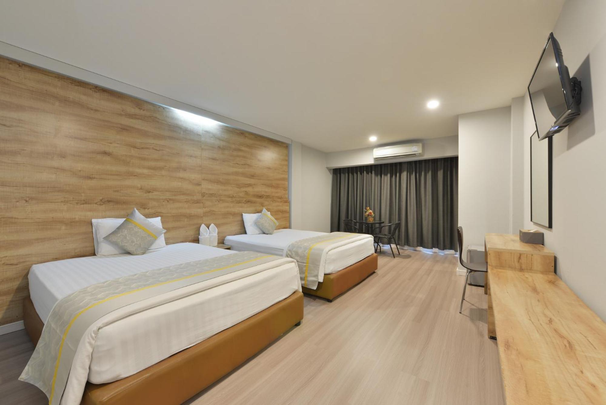 Berich Hotel Tak Εξωτερικό φωτογραφία